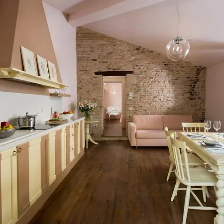 Tenuta Santi Giacomo E Filippo