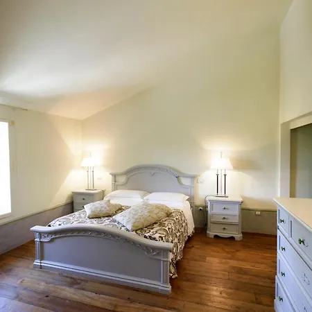 Tenuta Santi Giacomo E Filippo Landhuis