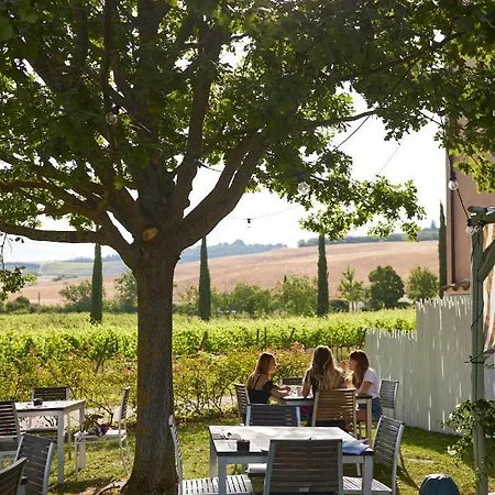 Tenuta Santi Giacomo E Filippo Urbino
