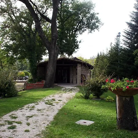 Landhaus Tenuta Santi Giacomo E Filippo Urbino