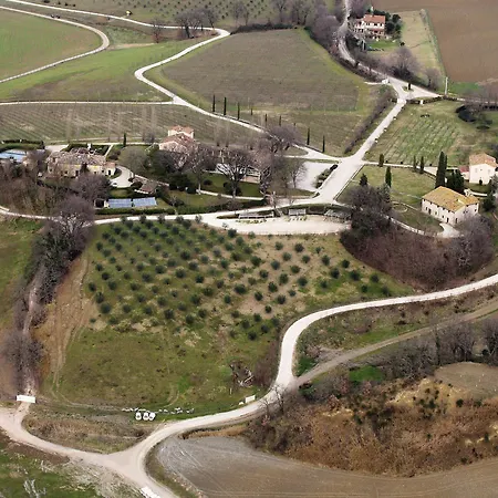 Tenuta Santi Giacomo E Filippo * Urbino