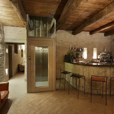 Tenuta Santi Giacomo E Filippo