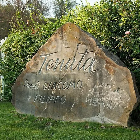 Tenuta Santi Giacomo E Filippo * Urbino