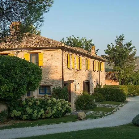 Tenuta Santi Giacomo E Filippo *
