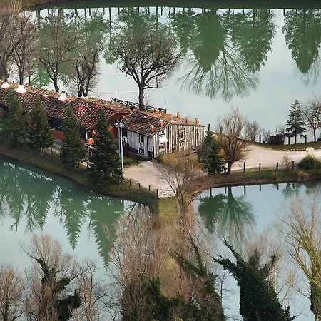 Tenuta Santi Giacomo E Filippo Landhaus Urbino