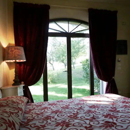 Tenuta Santi Giacomo E Filippo Urbino