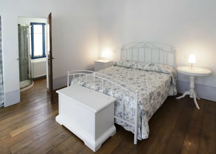 Tenuta Santi Giacomo E Filippo 컨트리하우스 *