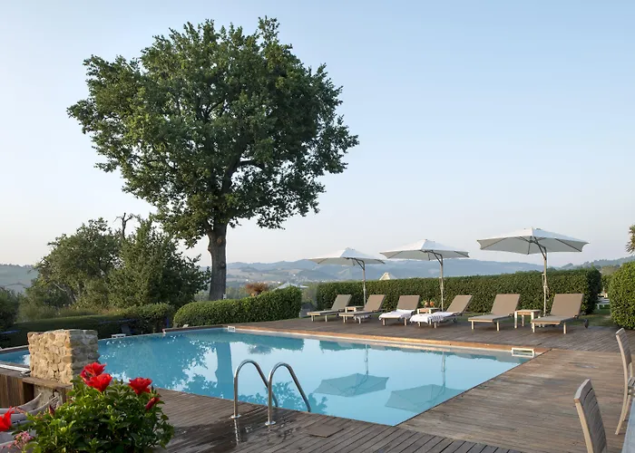 컨트리하우스 Tenuta Santi Giacomo E Filippo